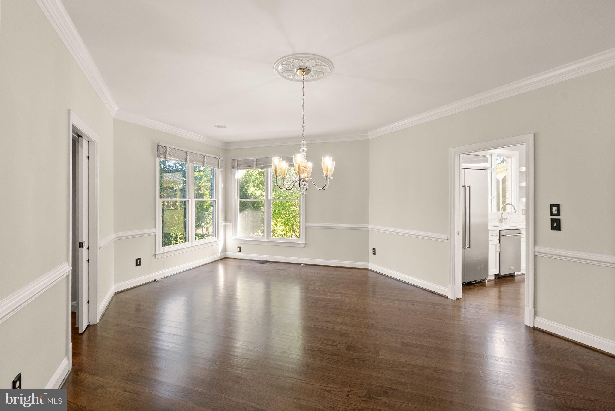 8318 ROXBOROUGH LOOP