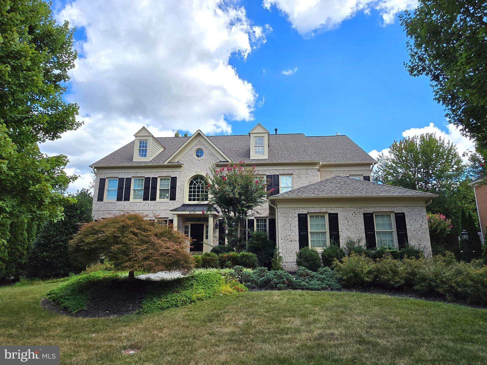 8318 ROXBOROUGH LOOP