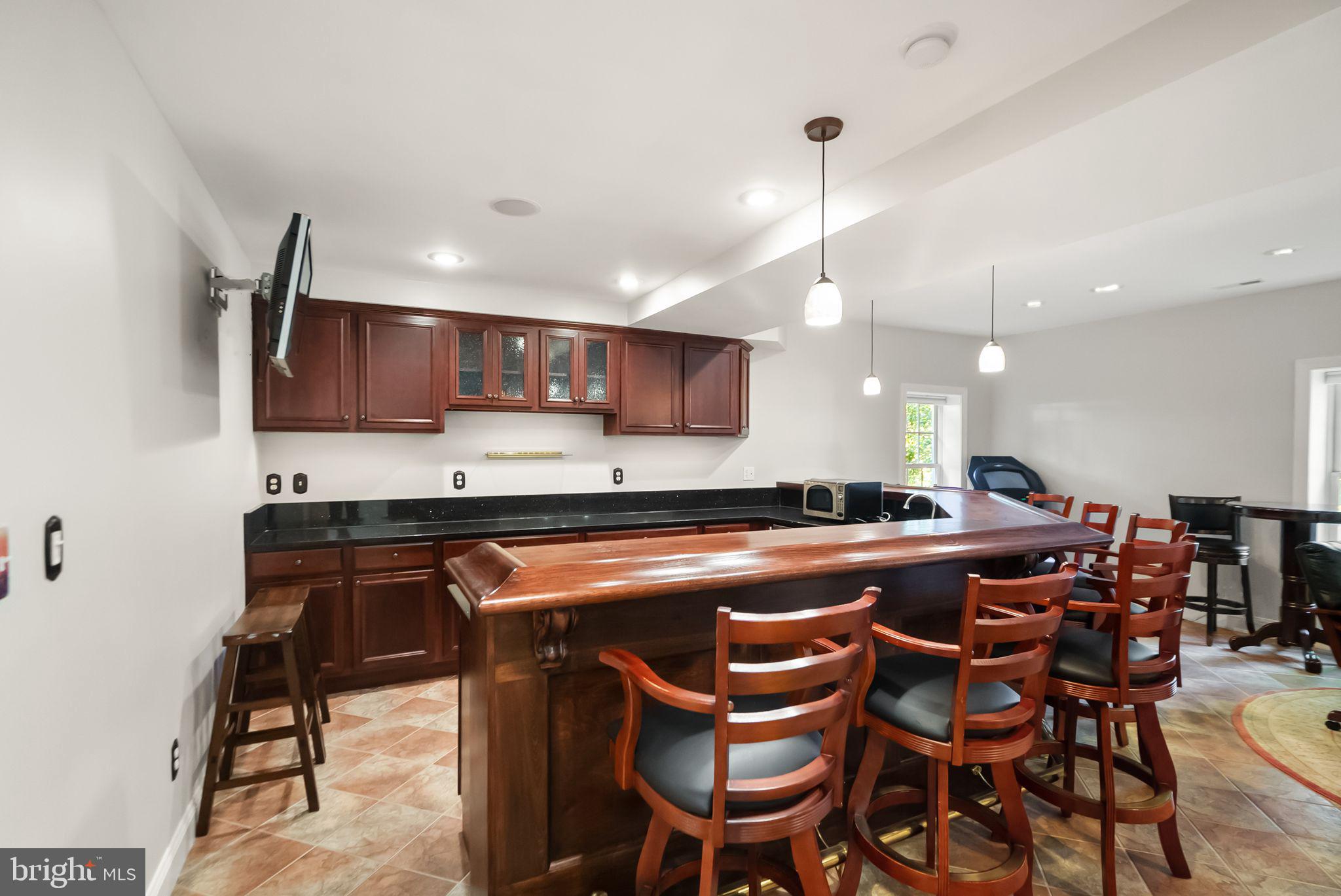 8318 ROXBOROUGH LOOP