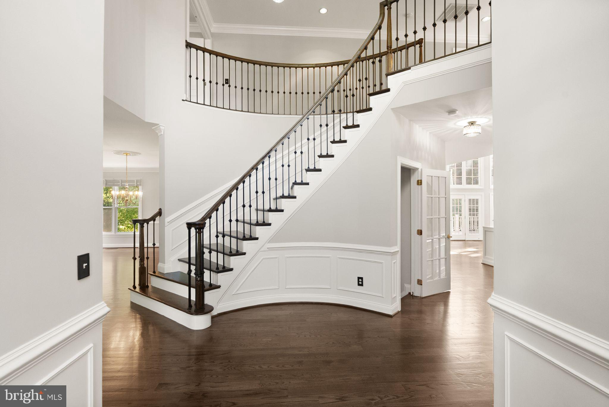 8318 ROXBOROUGH LOOP