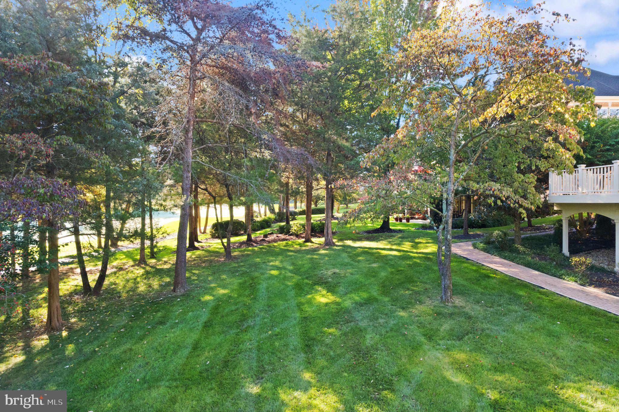8318 ROXBOROUGH LOOP