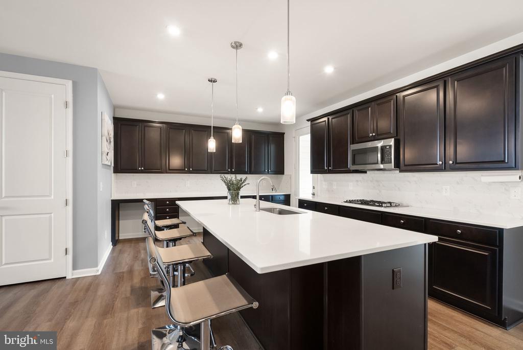 4087 ELIZABETH REED WAY