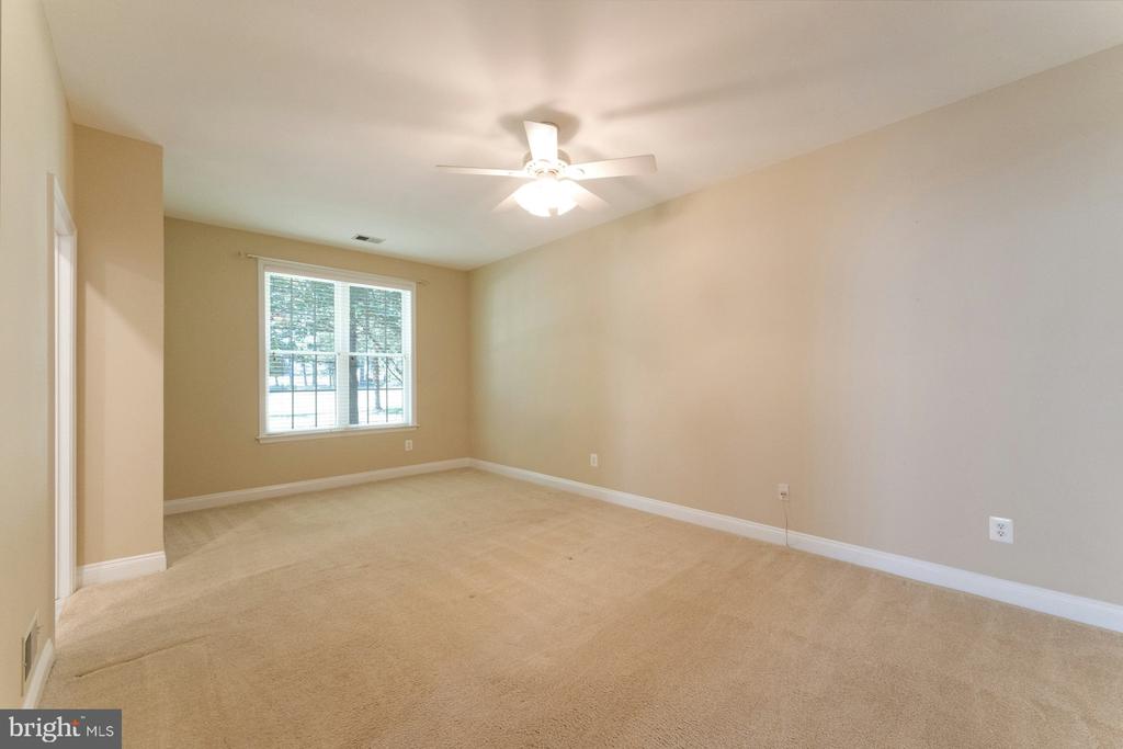 13457 VICTORY GALLOP WAY