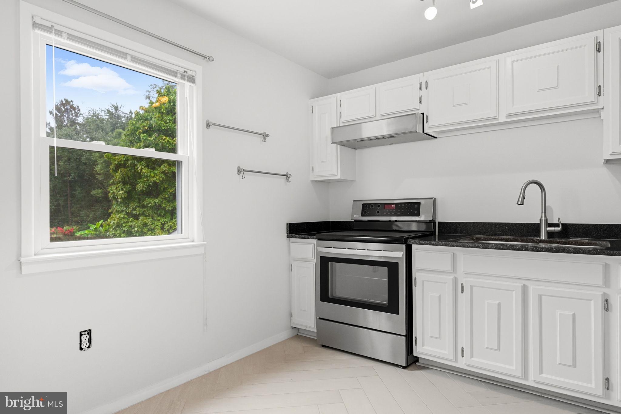 13300 KERRYDALE ROAD