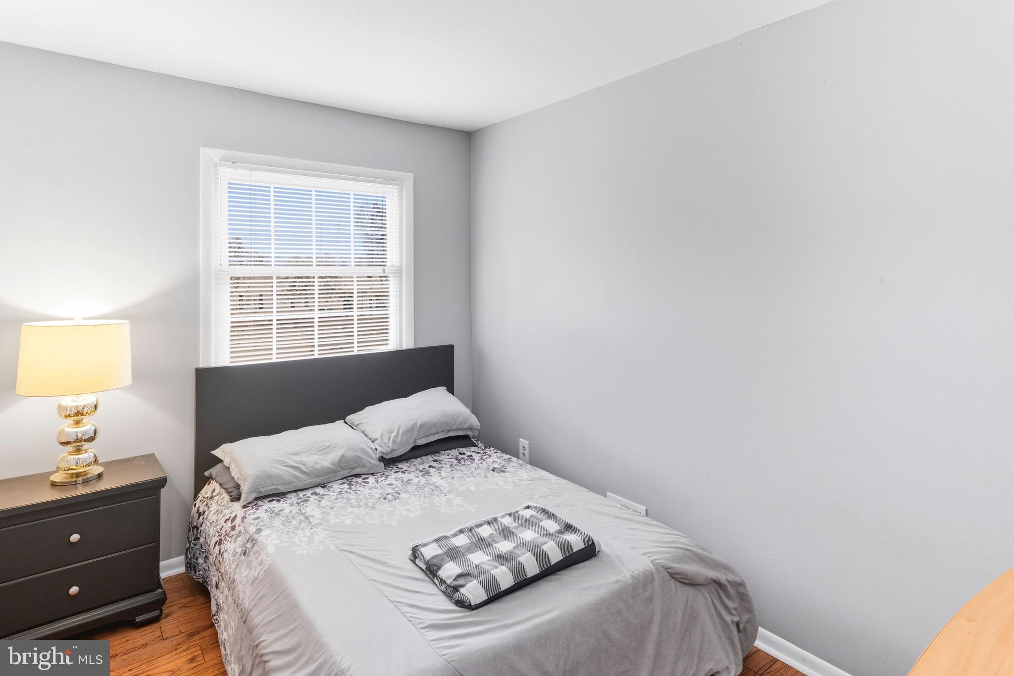 14010 MAPLEDALE AVENUE