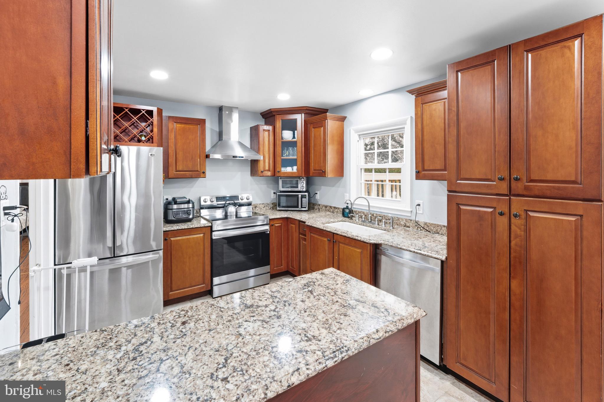 14010 MAPLEDALE AVENUE