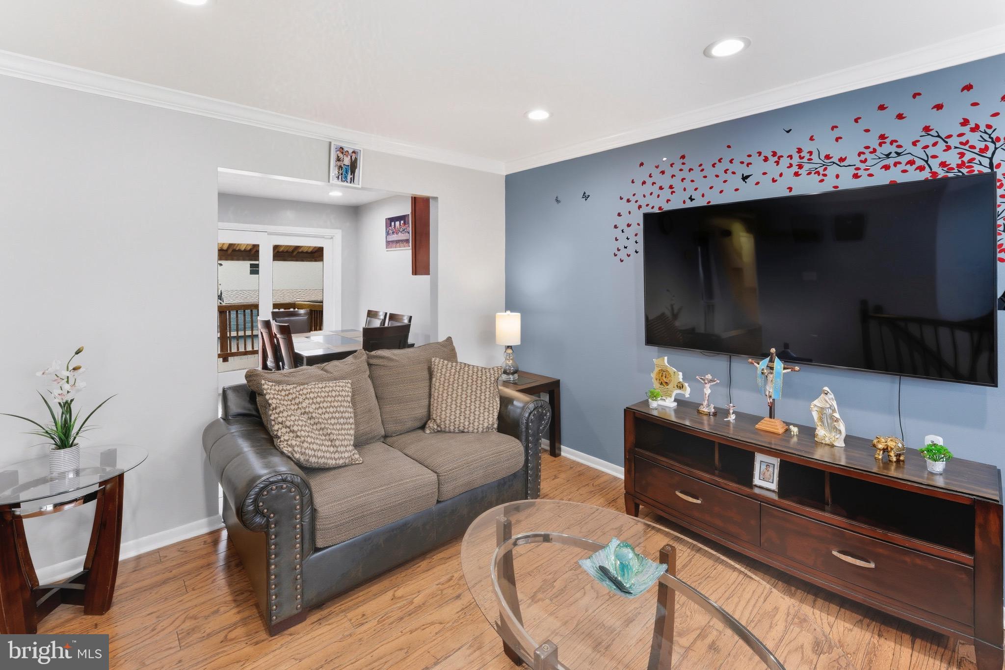 14010 MAPLEDALE AVENUE