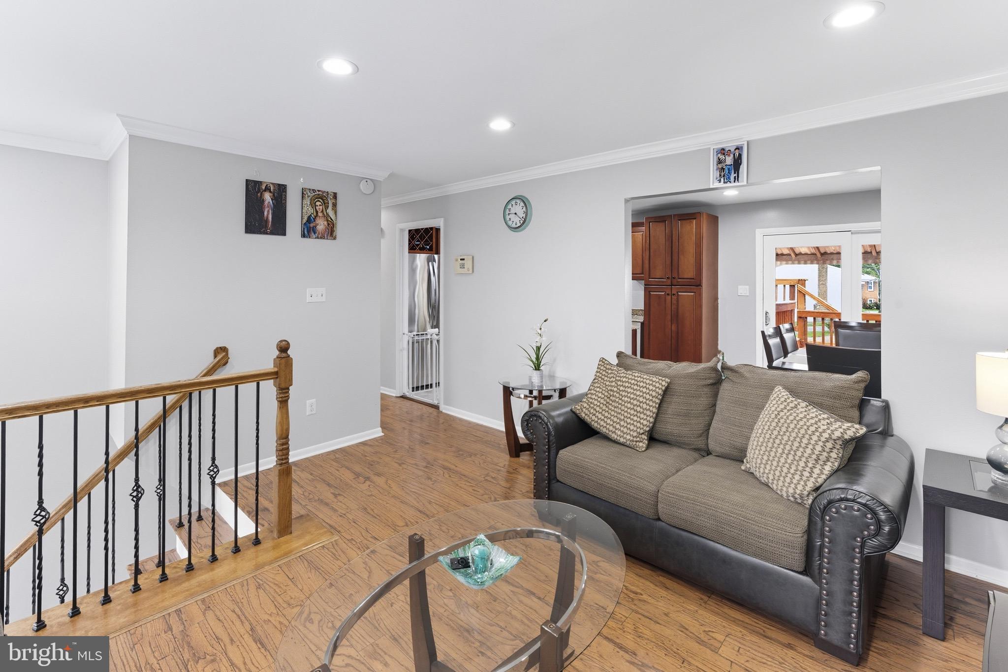 14010 MAPLEDALE AVENUE