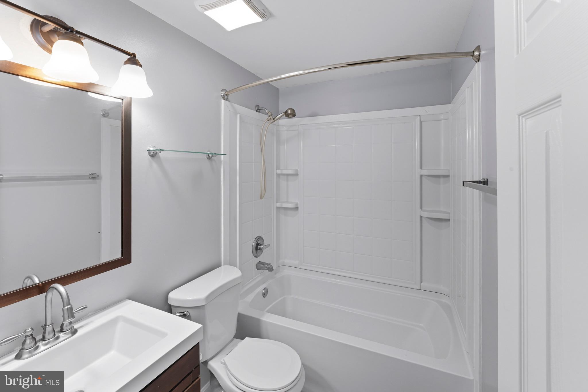 14010 MAPLEDALE AVENUE