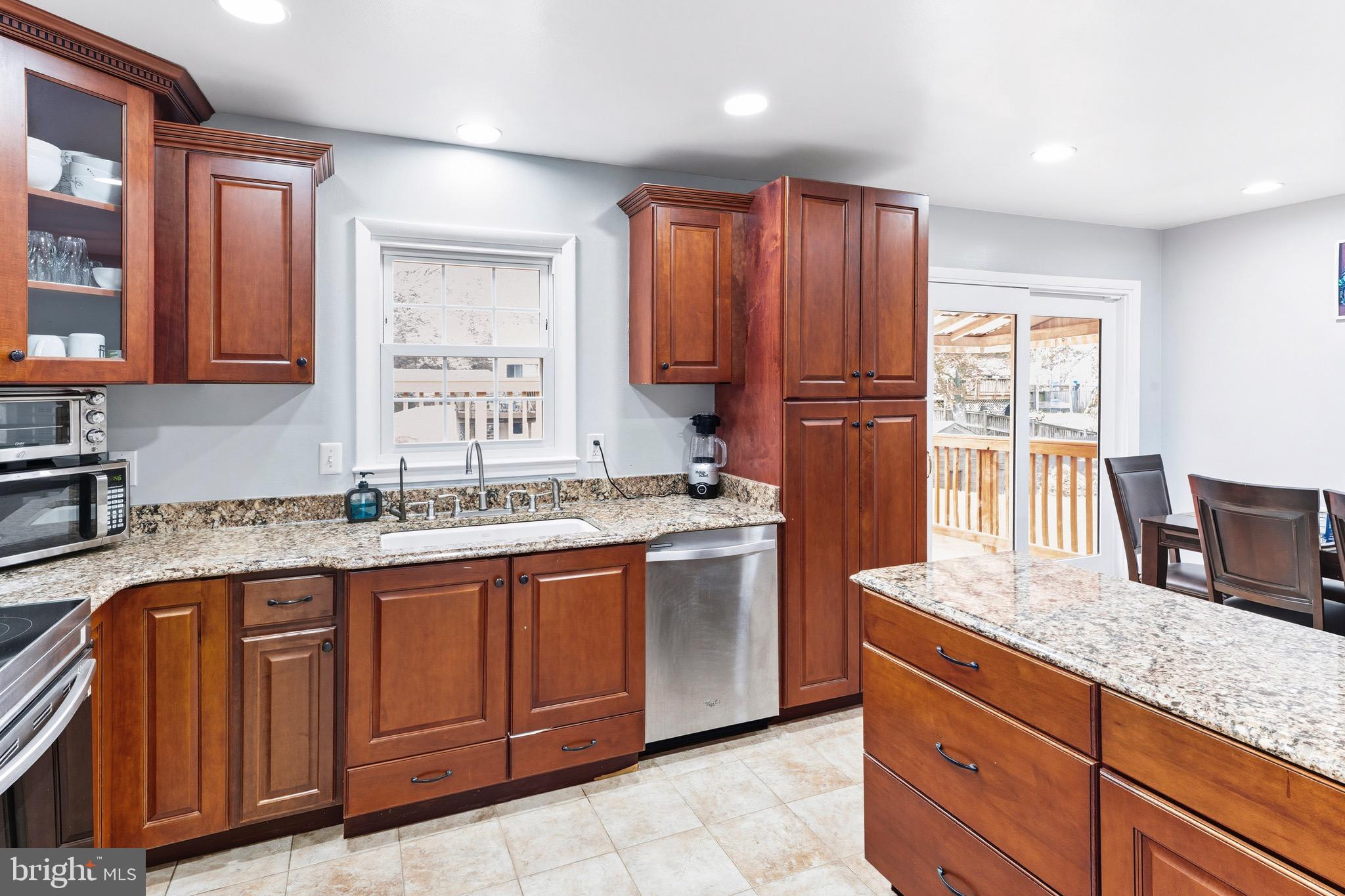 14010 MAPLEDALE AVENUE