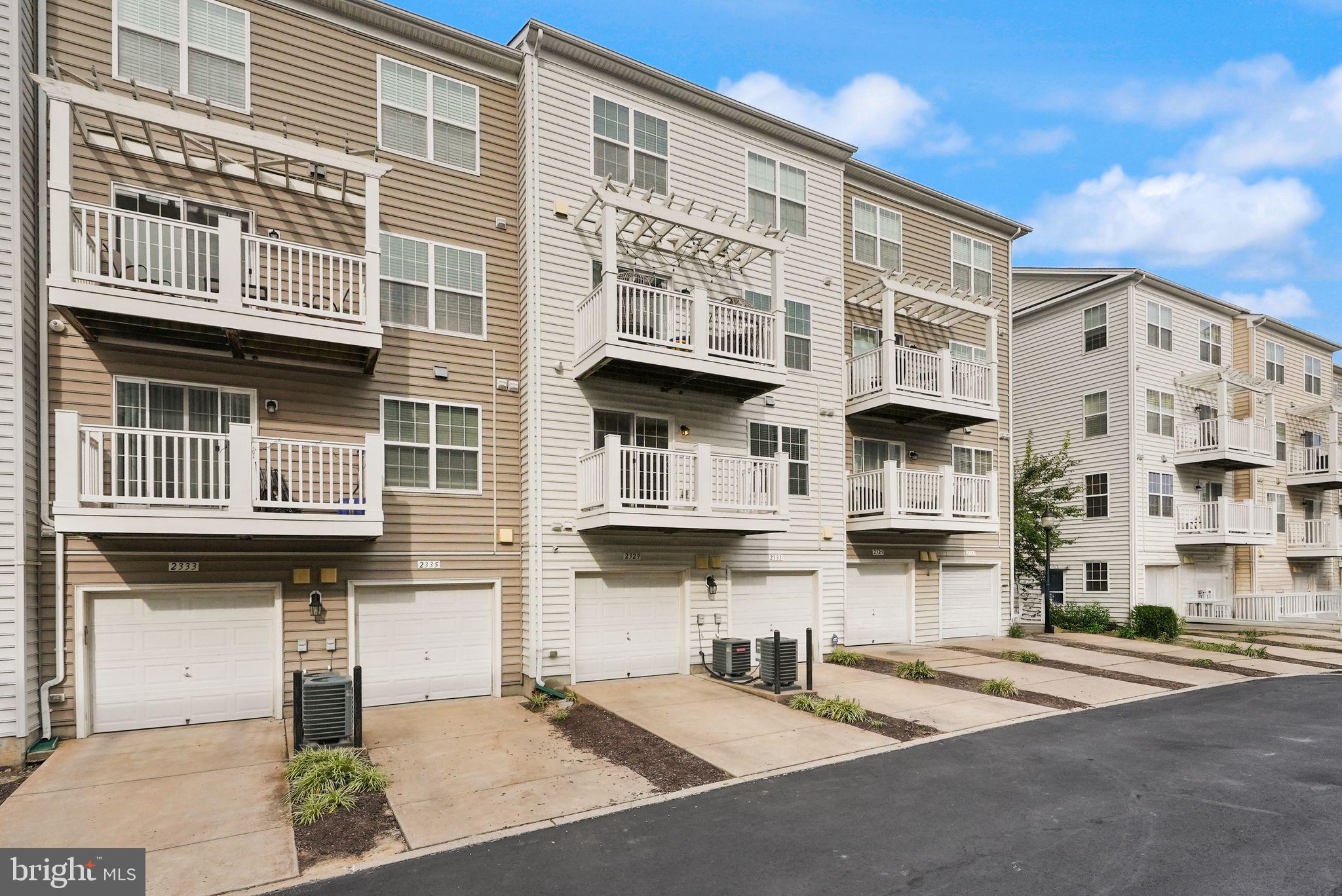 2331 KEW GARDENS DRIVE