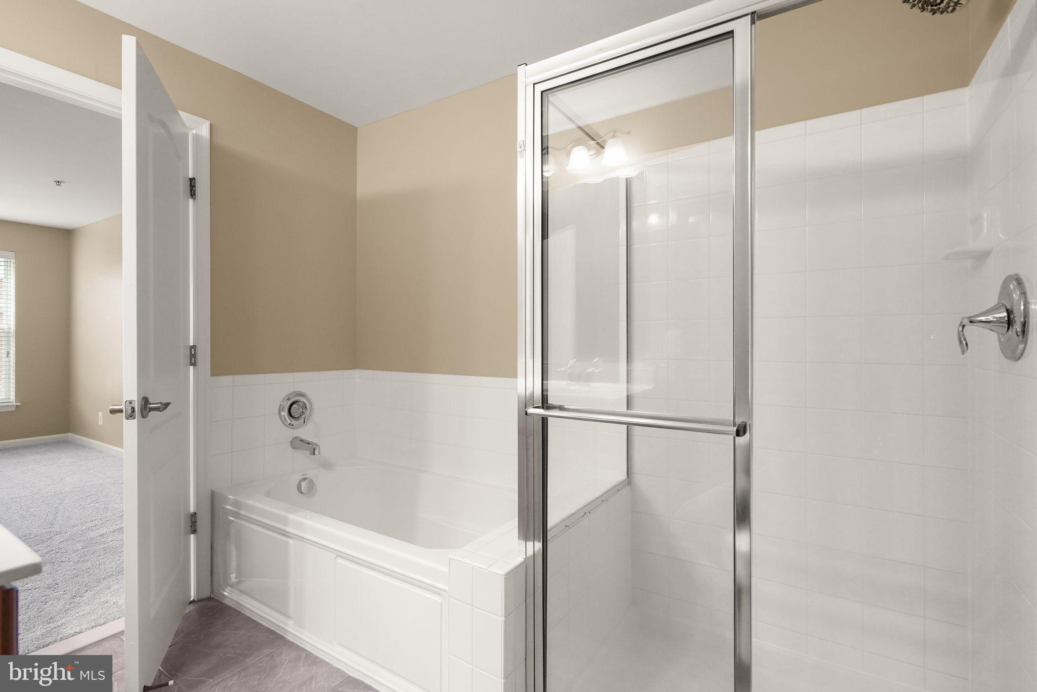 2331 KEW GARDENS DRIVE