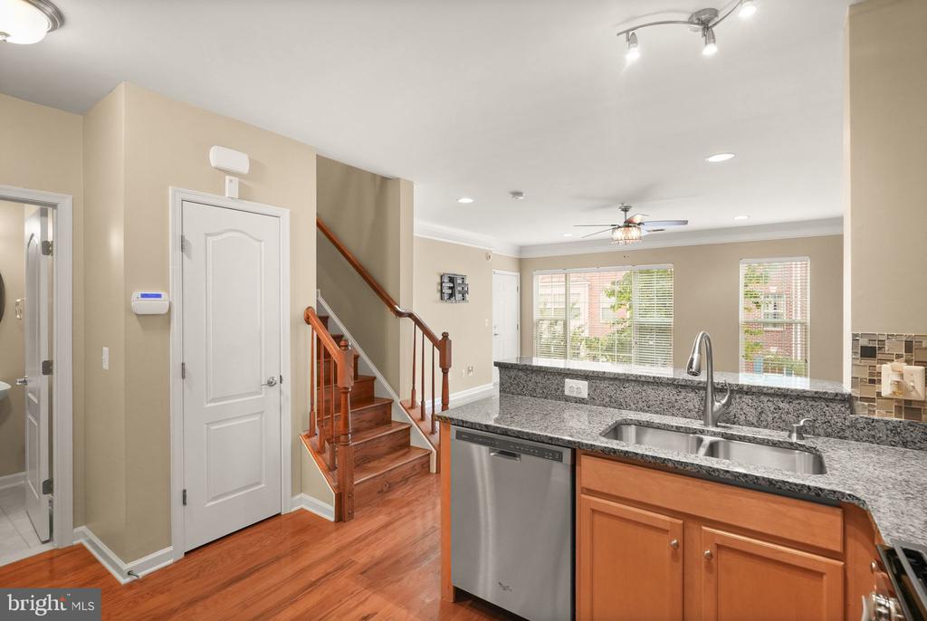 2331 KEW GARDENS DRIVE