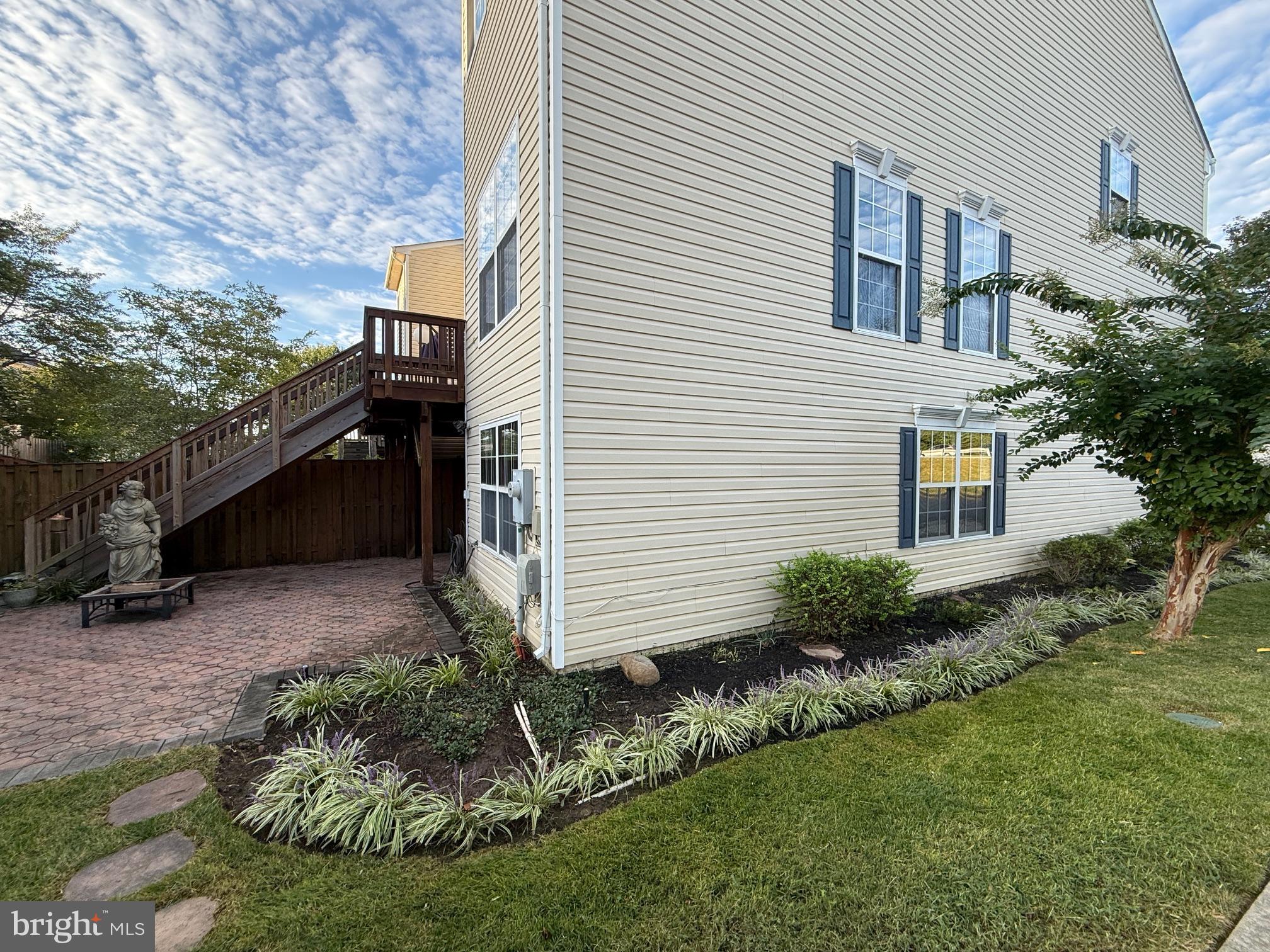 6054 POPES CREEK PLACE