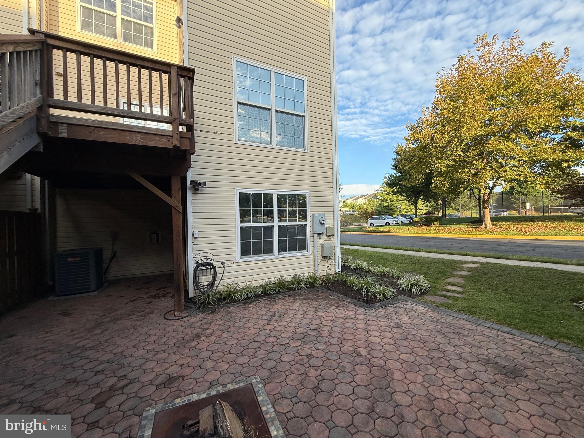 6054 POPES CREEK PLACE