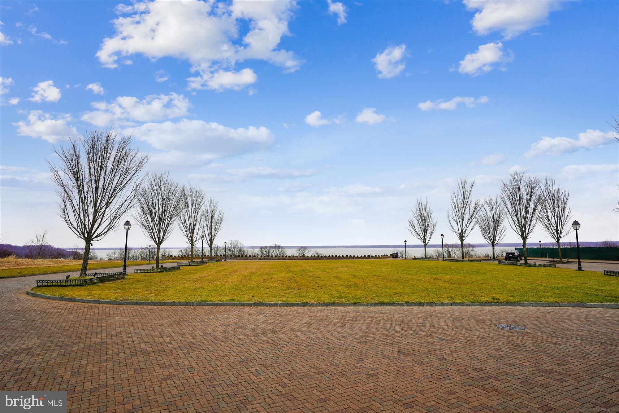 2365 HARMSWORTH DRIVE