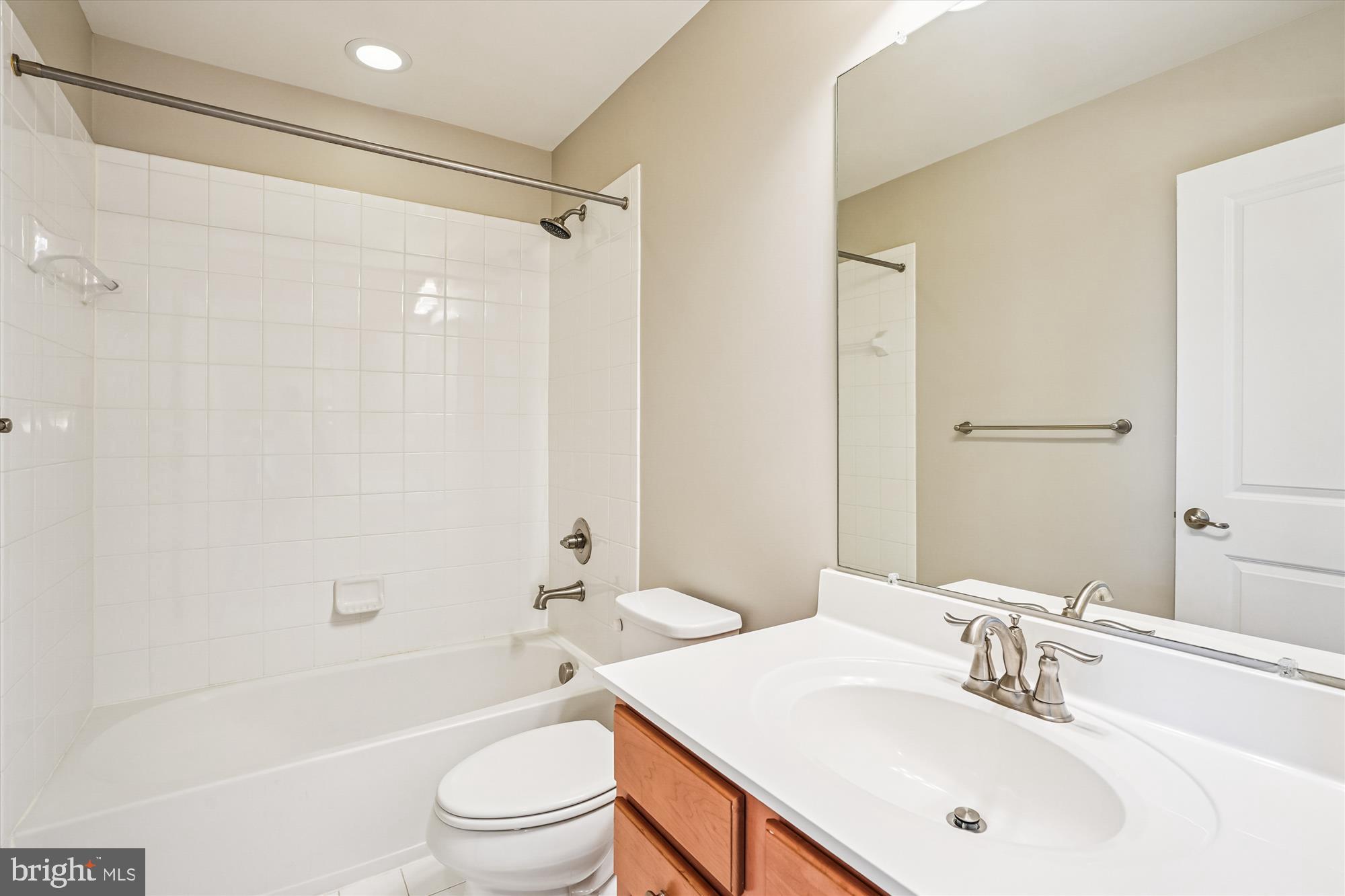 2365 HARMSWORTH DRIVE