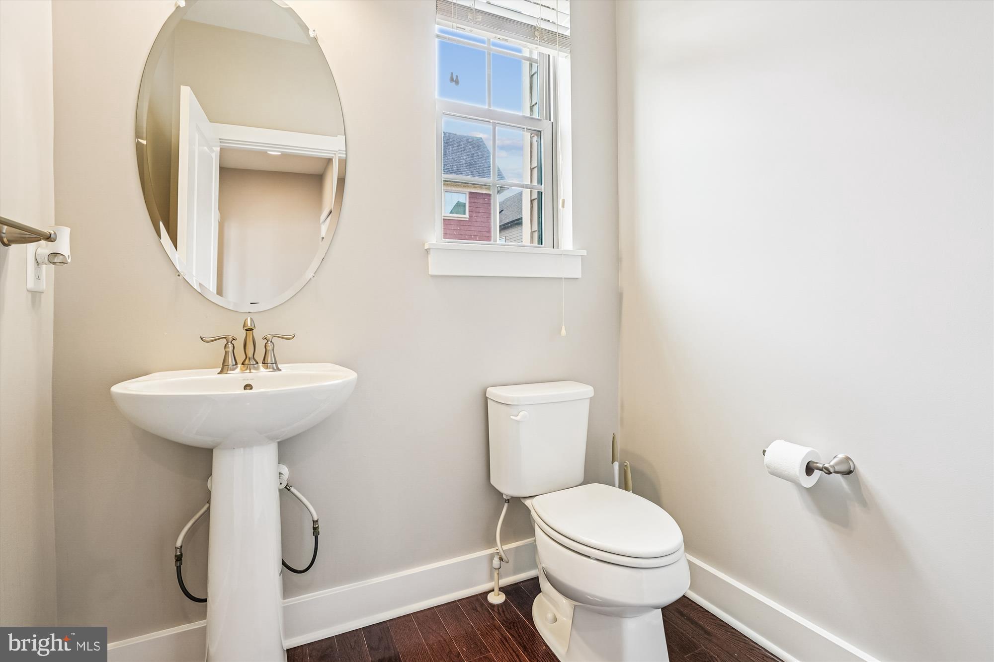 2365 HARMSWORTH DRIVE