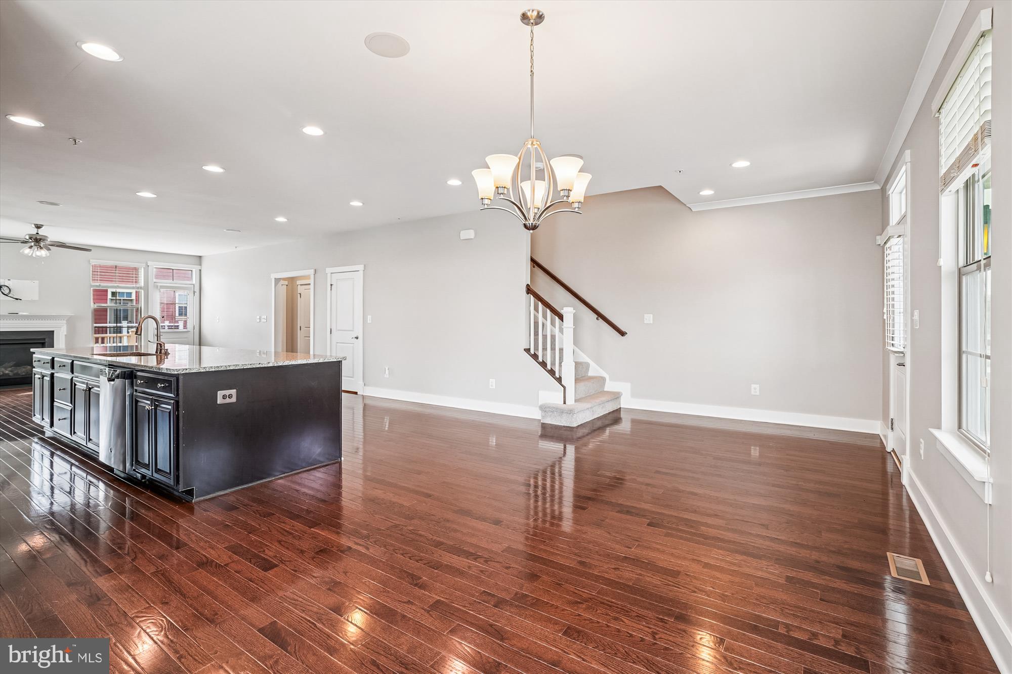 2365 HARMSWORTH DRIVE