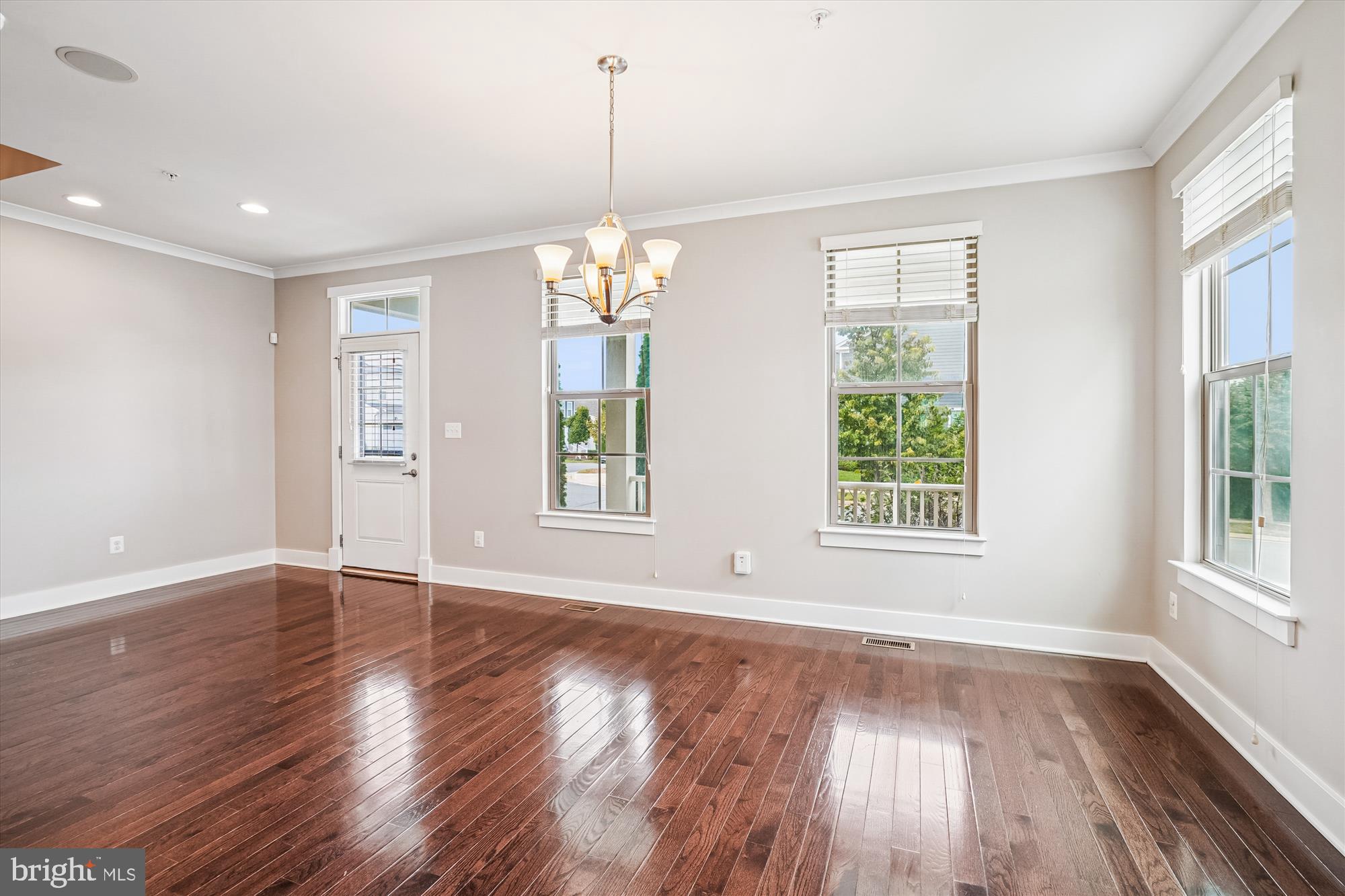 2365 HARMSWORTH DRIVE