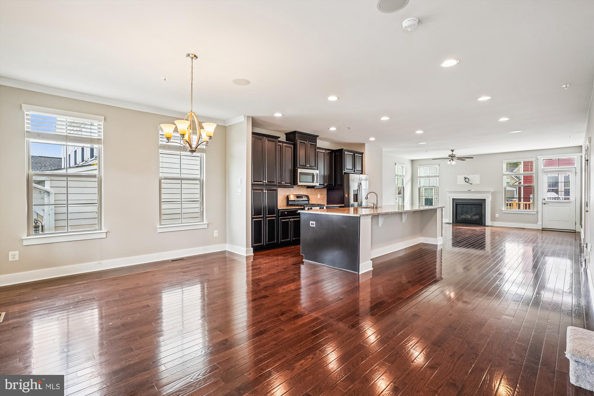 2365 HARMSWORTH DRIVE