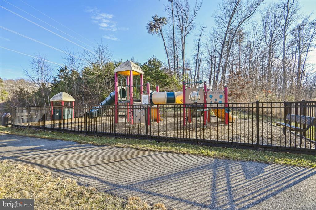 2365 HARMSWORTH DRIVE