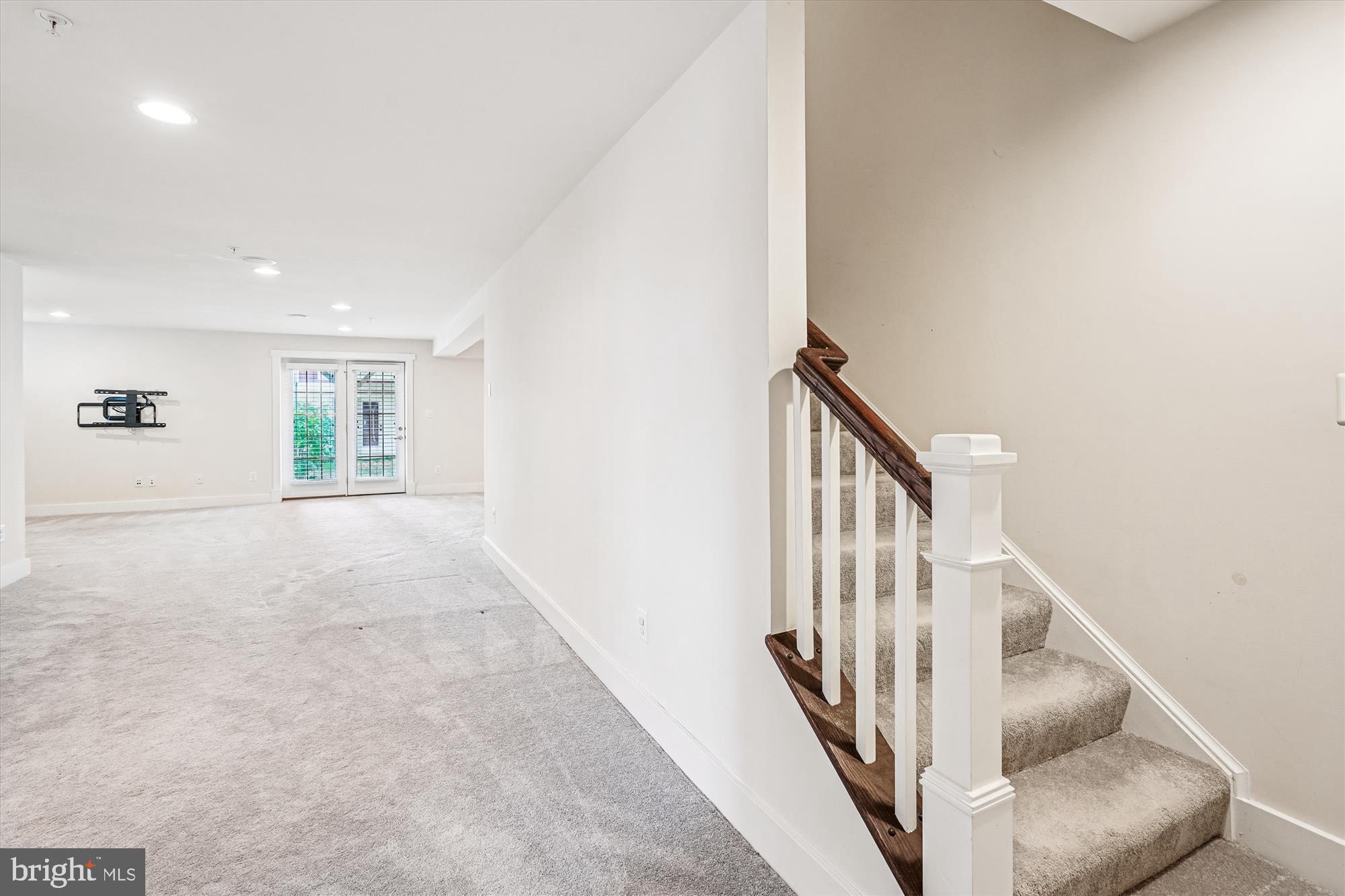 2365 HARMSWORTH DRIVE