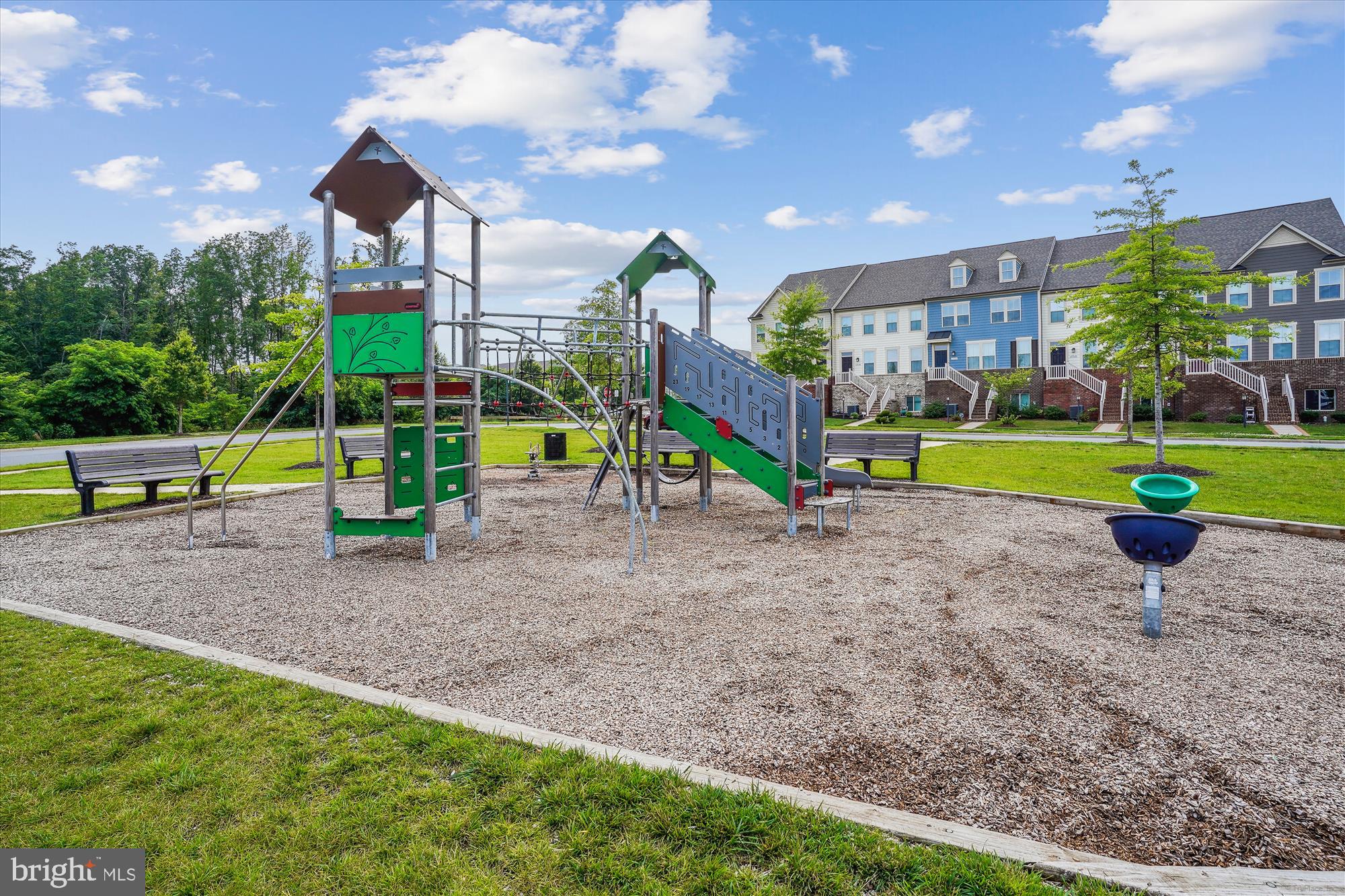 2365 HARMSWORTH DRIVE