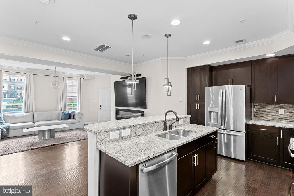 7510 BRUNSON CIRCLE