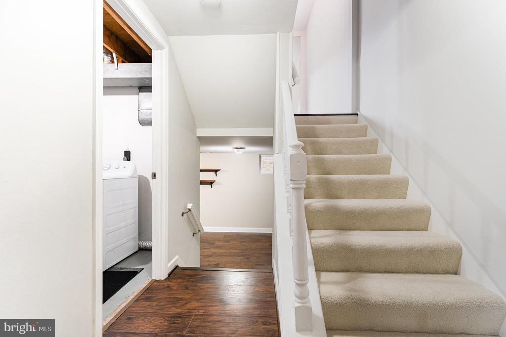 2168 MAYFLOWER DRIVE