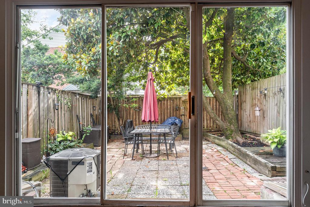 2168 MAYFLOWER DRIVE