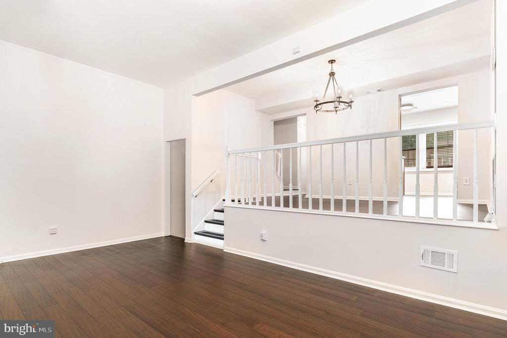2168 MAYFLOWER DRIVE