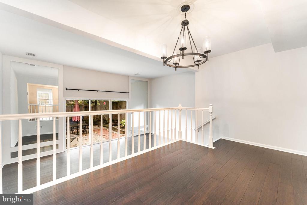 2168 MAYFLOWER DRIVE
