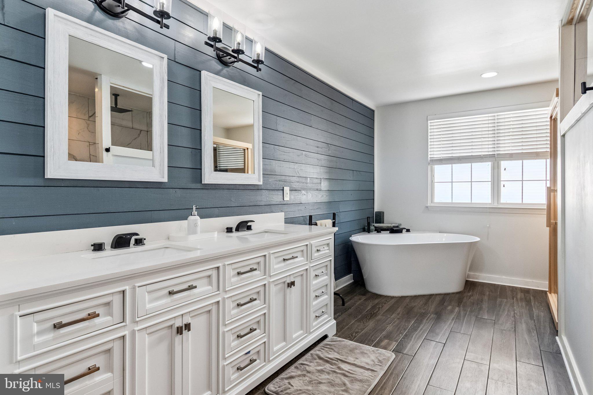 9066 COTTAGE LOOP