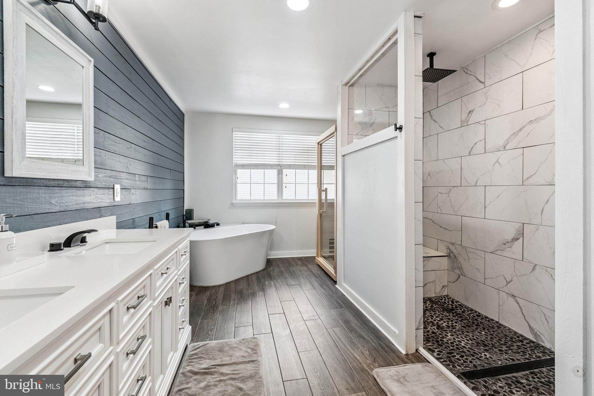 9066 COTTAGE LOOP