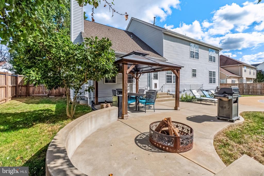 9066 COTTAGE LOOP