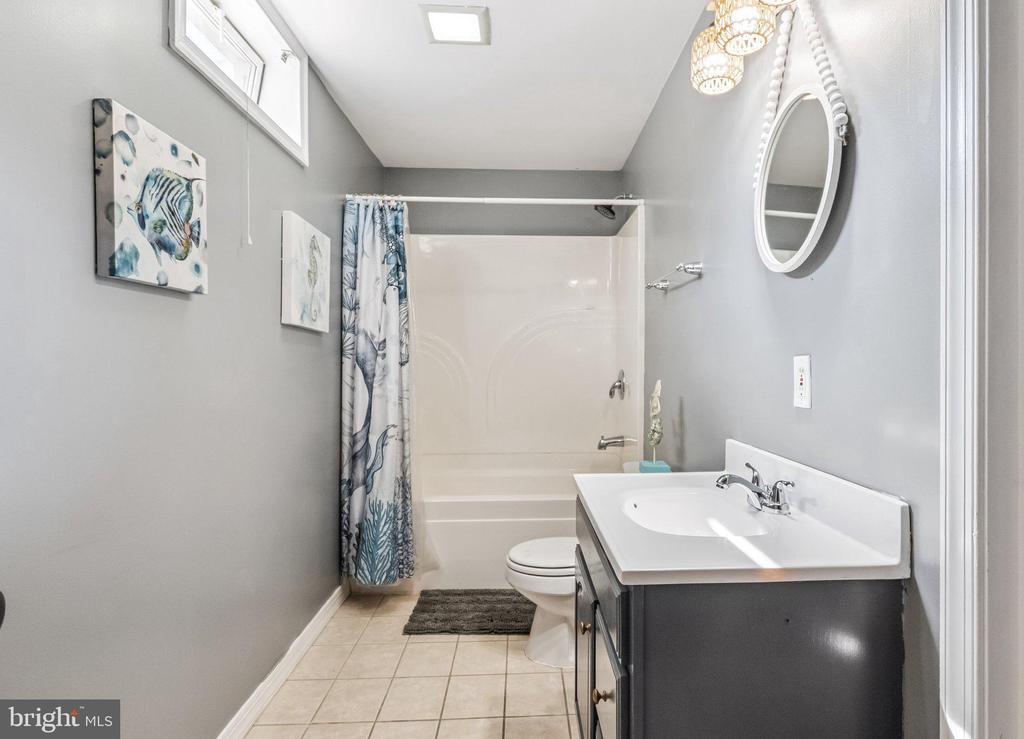 9066 COTTAGE LOOP