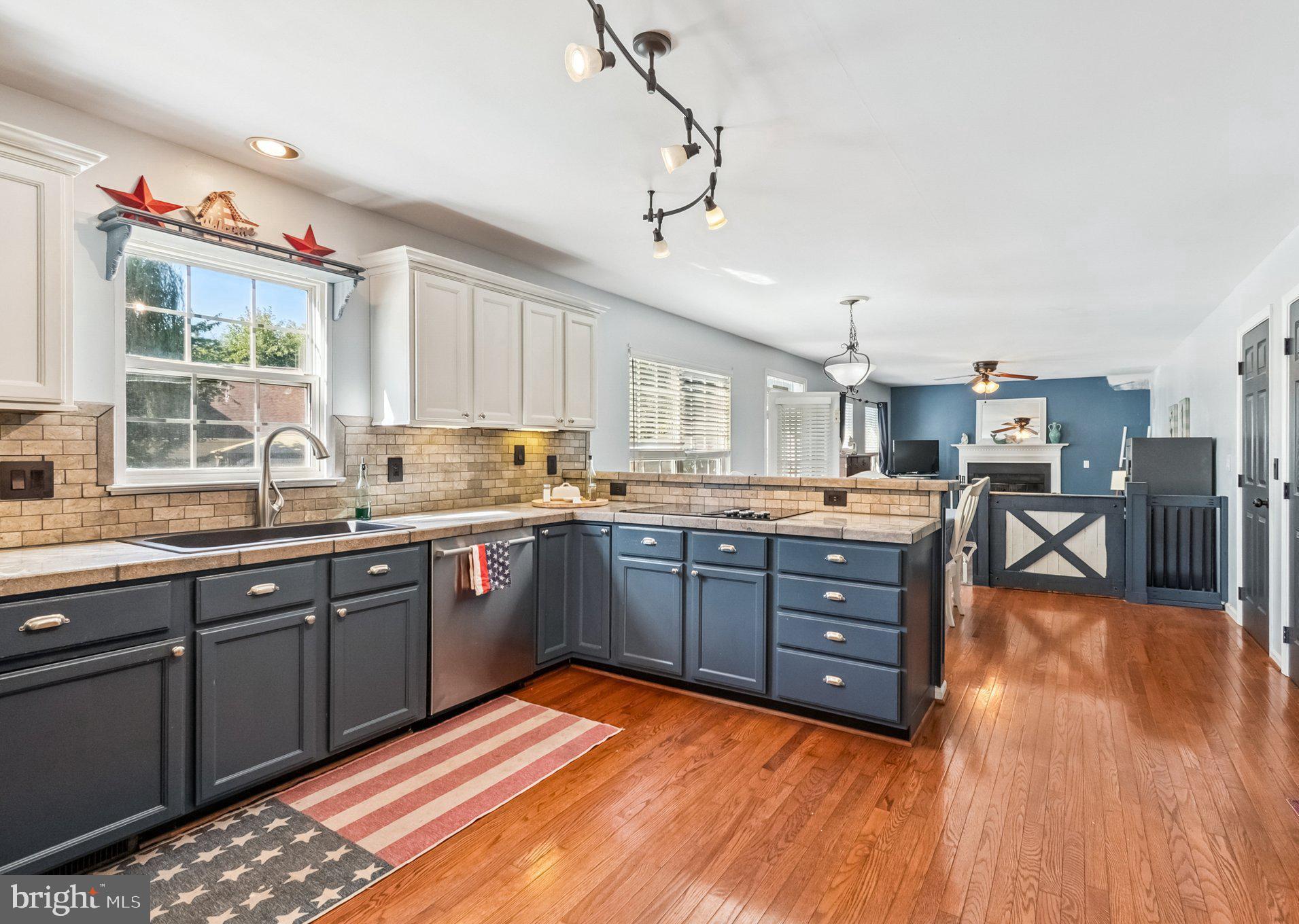 9066 COTTAGE LOOP