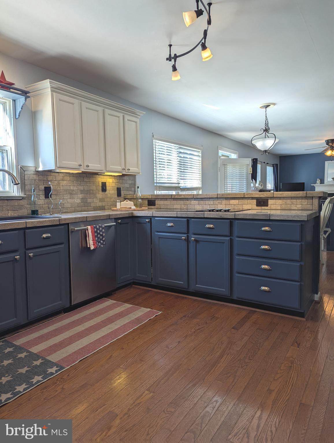 9066 COTTAGE LOOP