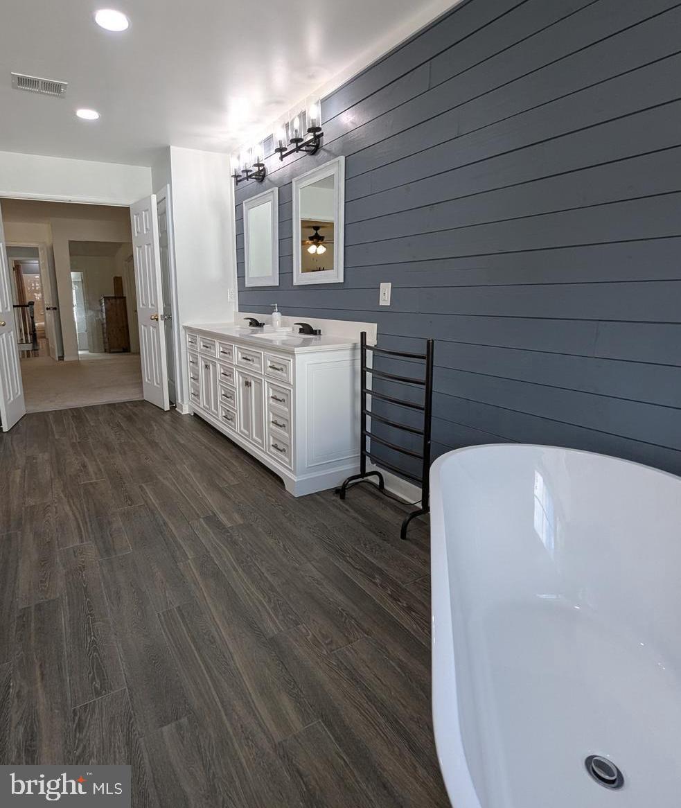 9066 COTTAGE LOOP