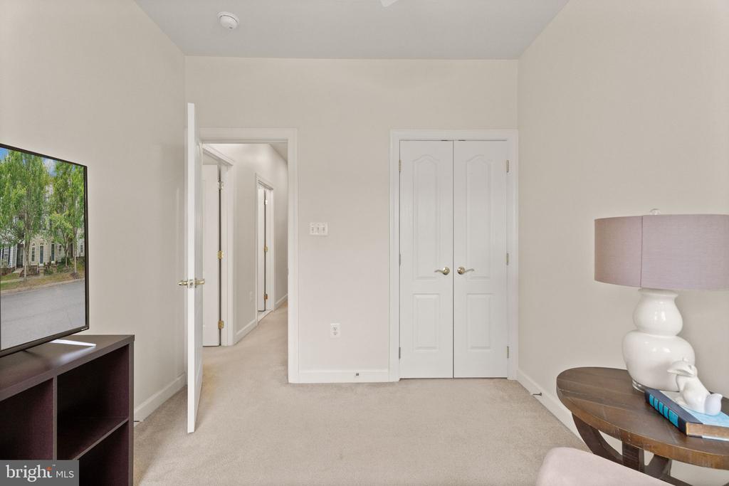 11823 WHITWORTH CANNON LANE