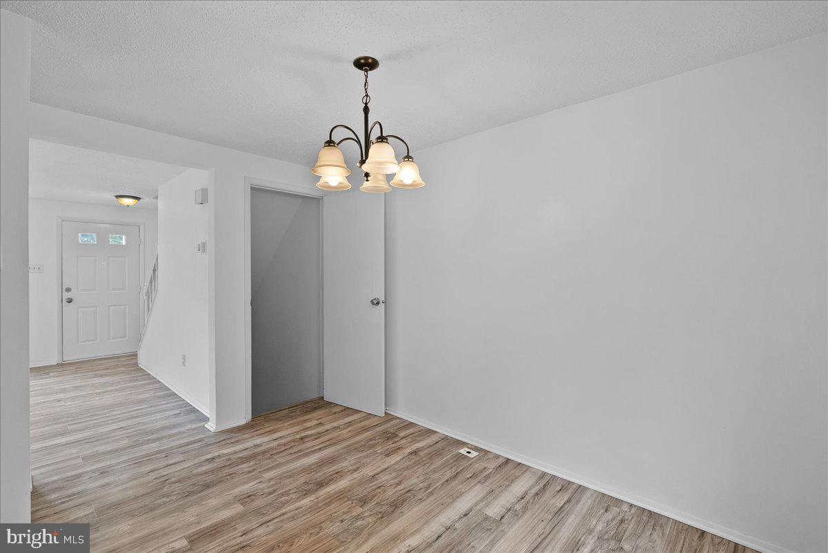 13610 BENTLEY CIRCLE