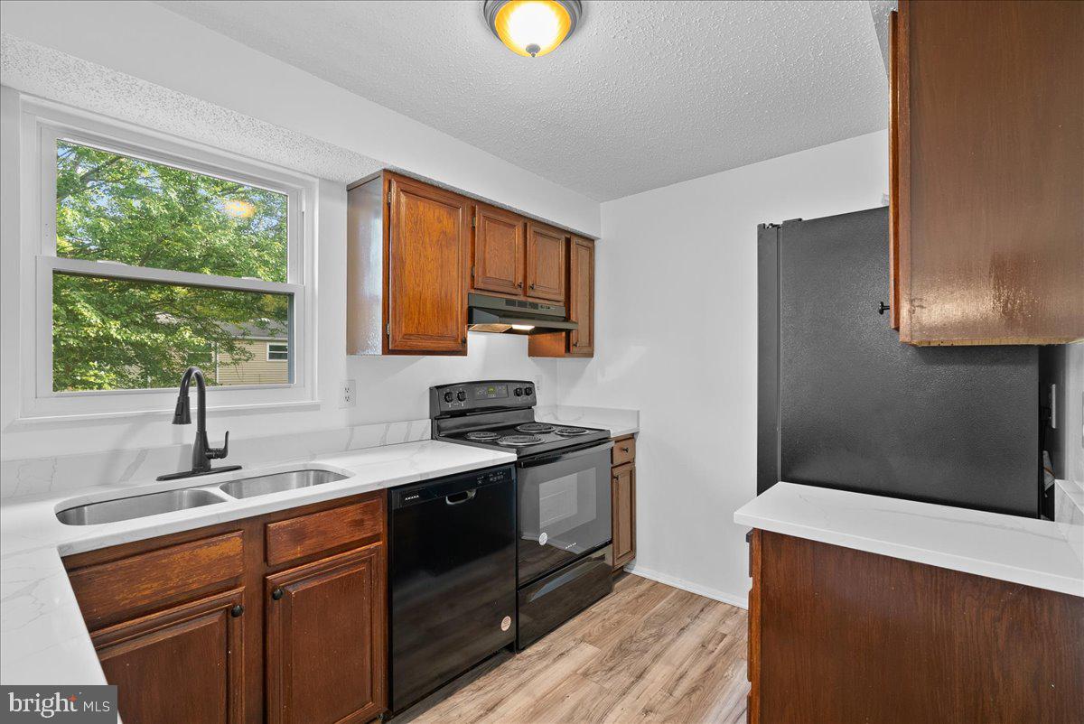 13610 BENTLEY CIRCLE