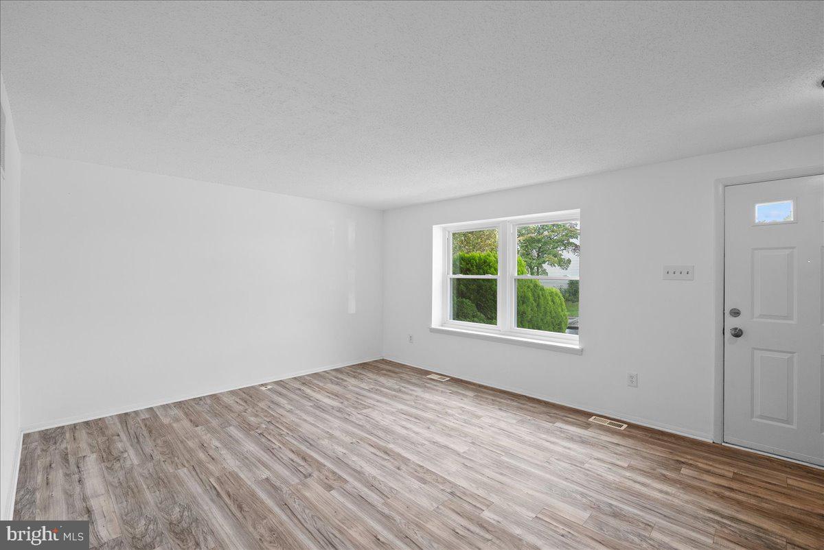 13610 BENTLEY CIRCLE