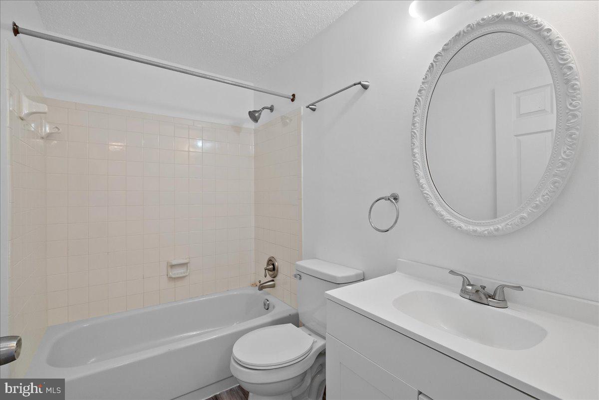 13610 BENTLEY CIRCLE