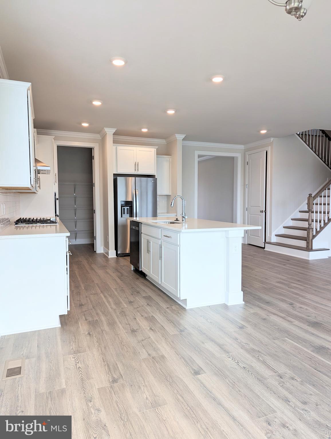 14997 WALTER ROBINSON