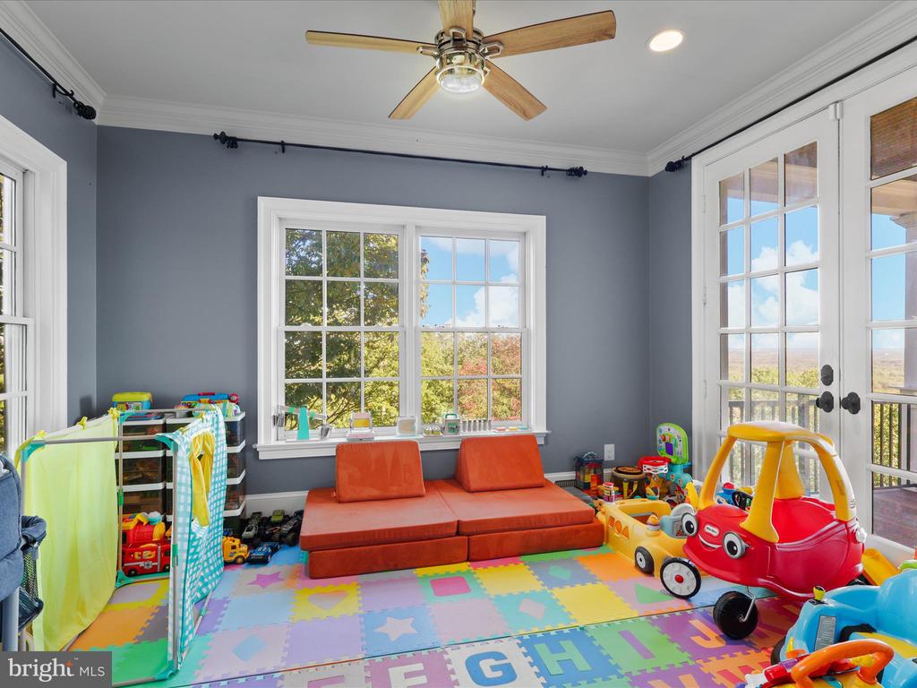 16994 STORMY DRIVE