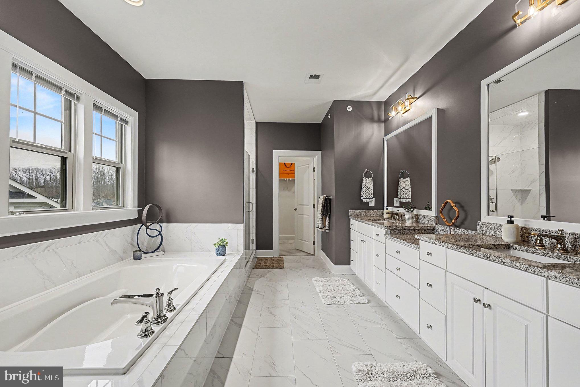 2350 SWEET PEPPERBRUSH LOOP