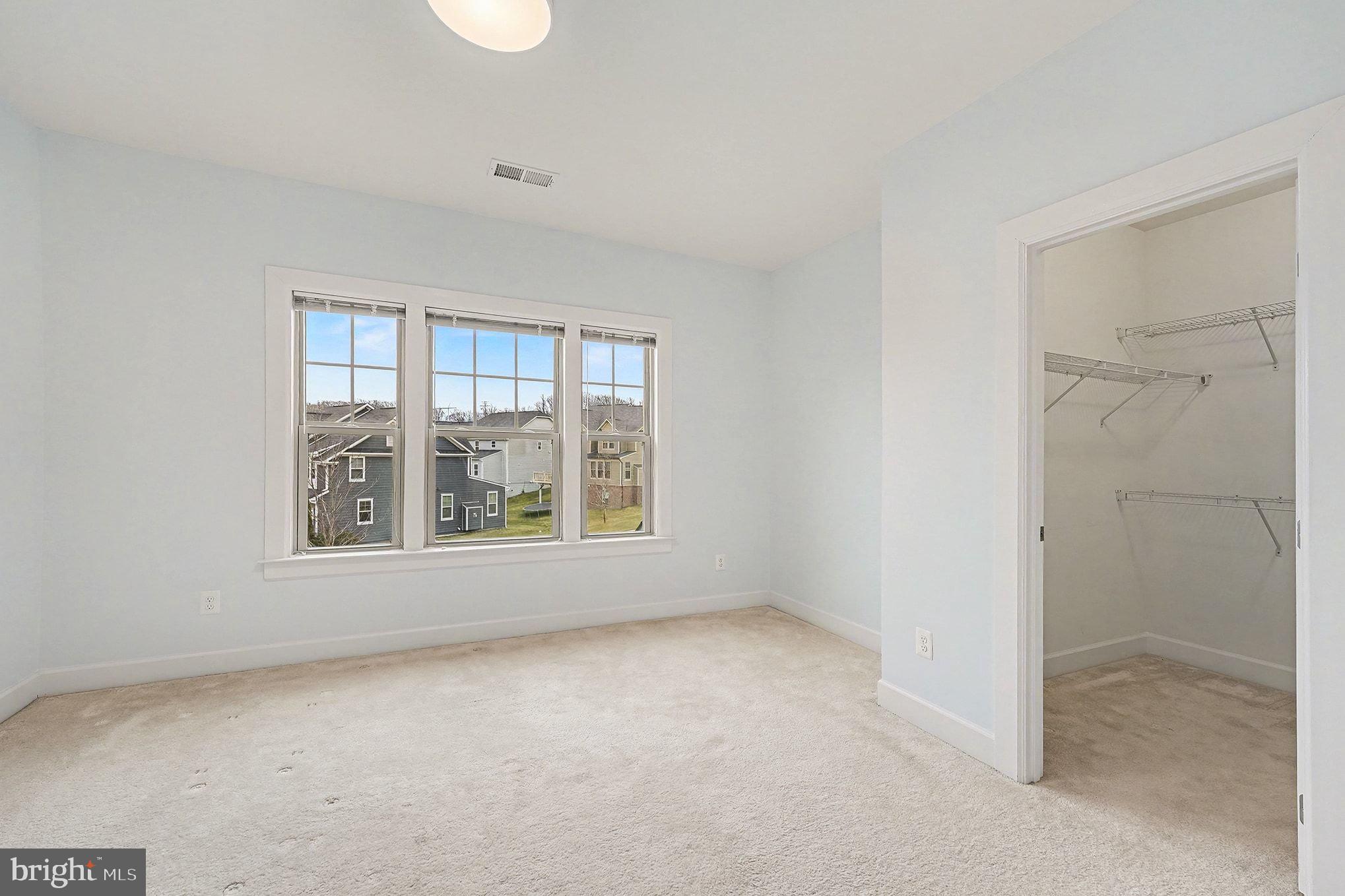 2350 SWEET PEPPERBRUSH LOOP