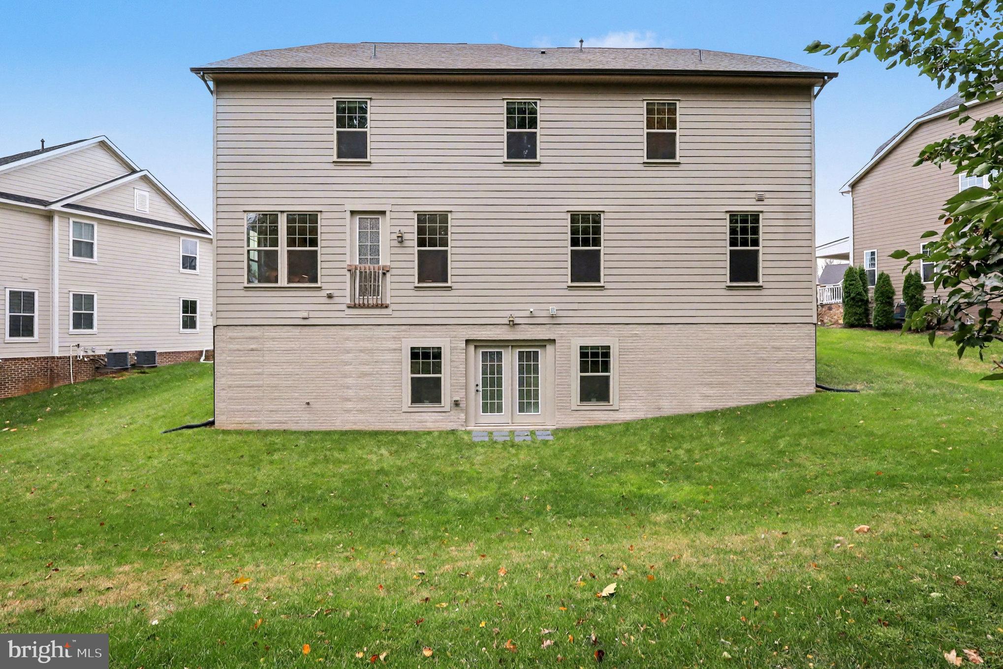 2350 SWEET PEPPERBRUSH LOOP